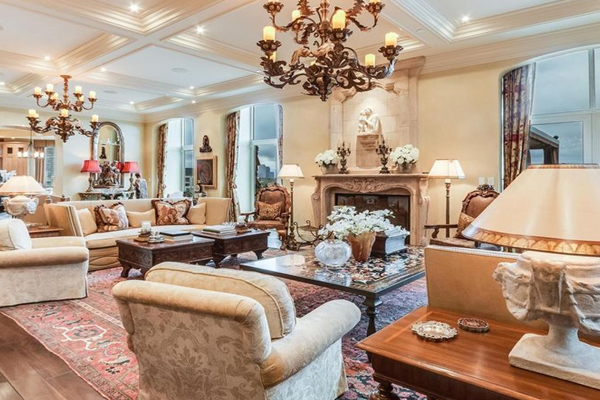 Located-at-100-Detroi