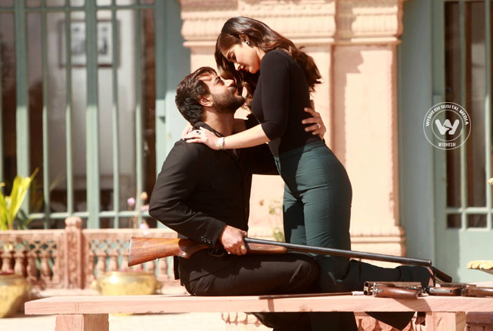 /media/k2/galleries/63229/Baadshaho-05