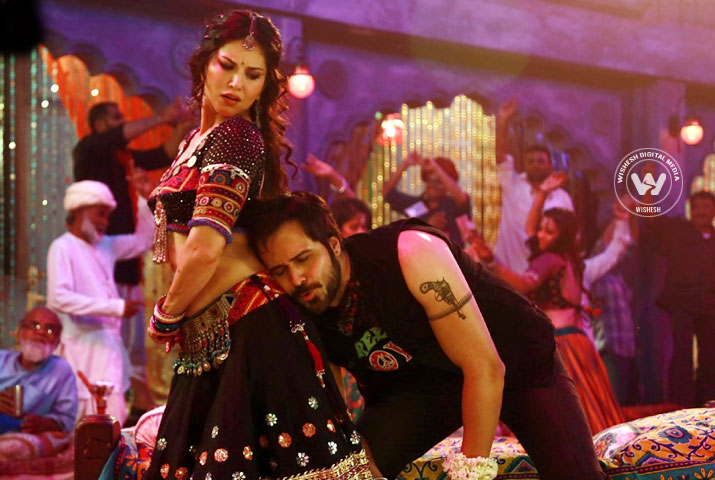 /media/k2/galleries/63229/Baadshaho-08