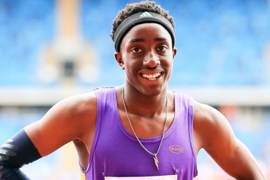 14-Year-Old Smashes 100m Age Group World Record 14-Year-Old Smashes 100m Age Group World Record