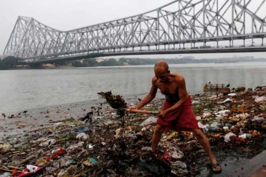 Clean Ganga Fund: NRIs Donate Only 2%, Says Report Clean Ganga Fund: NRIs Donate Only 2%, Says Report