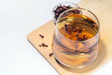 Health Benefits of Clove Water