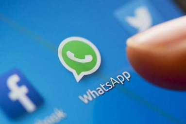 WhatsApp Curbs Forwarding Messages to Five Users