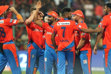 Finch guides comfortable win for Gujarat Lions
