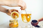 Haldi Kalonji Water for women, Haldi Kalonji Water for girls, how haldi kalonji water helps to ease menstrual discomfort, Lower