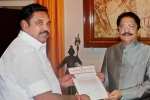 Palaniswami took oath as CM of Tamil Nadu, Palaniswami took oath as CM of Tamil Nadu, palaniswami sworn as cm of tamil nadu, Sasikala