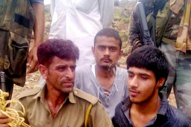 One Terrorist Of Udhampur BSF Convoy Attack, Caught Alive },{