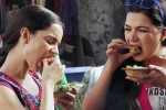 spicy food for rainy season, street food in monsoon, these 5 foods should be avoided in monsoon to stay healthy, Vada pav
