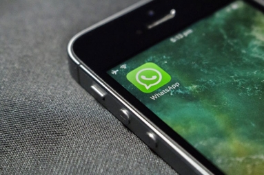 WhatsApp To Soon Block Chat Screenshots (Allegedly!)