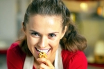 Walnuts breaking, Walnuts experts, benefits of eating walnuts on an empty stomach, Heart health