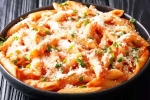 Pink Sauce Pasta breaking, Pink Sauce Pasta time, pink sauce pasta recipe and preparation, Black pepper