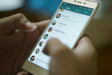WhatsApp Limits Forward Messages to 5 Chats Globally